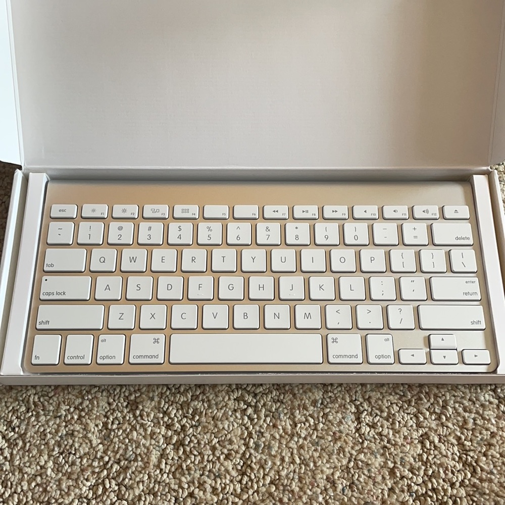 NWT Apple Wireless Keyboard